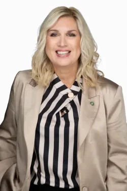 Portraits corporatifs Dominique Raiche - Directrice générale Caisse Desjardins