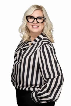 Portraits corporatifs Dominique Raiche - Directrice générale Caisse Desjardins