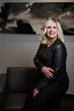Portraits corporatifs Dominique Raiche - Directrice générale Caisse Desjardins